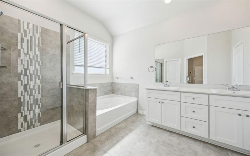 2101 Lone Oak Trail, Mesquite, TX 75181, 4 Bedrooms Bedrooms, ,3 BathroomsBathrooms,Residential,For Sale,2101 Lone Oak Trail,0,21090529