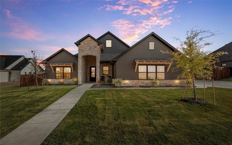 12015 Sequoia Lane, Woodway, TX 76712, 4 Bedrooms Bedrooms, ,3 BathroomsBathrooms,Residential,For Sale,12015 Sequoia Lane,0,21090565