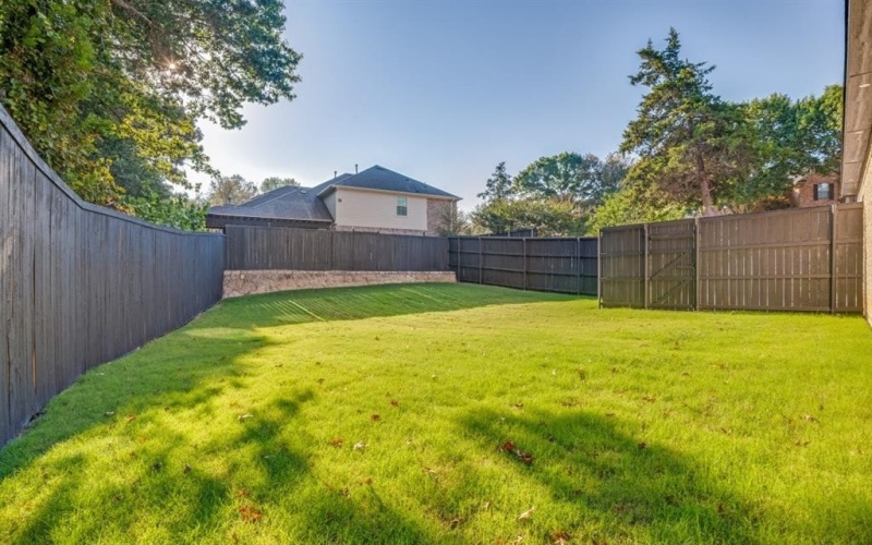 1700 Carriage Creek Drive, DeSoto, TX 75115, 4 Habitaciones Habitaciones , ,5 BañosBaños,Residential,En Venta,1700 Carriage Creek Drive,0,21090630