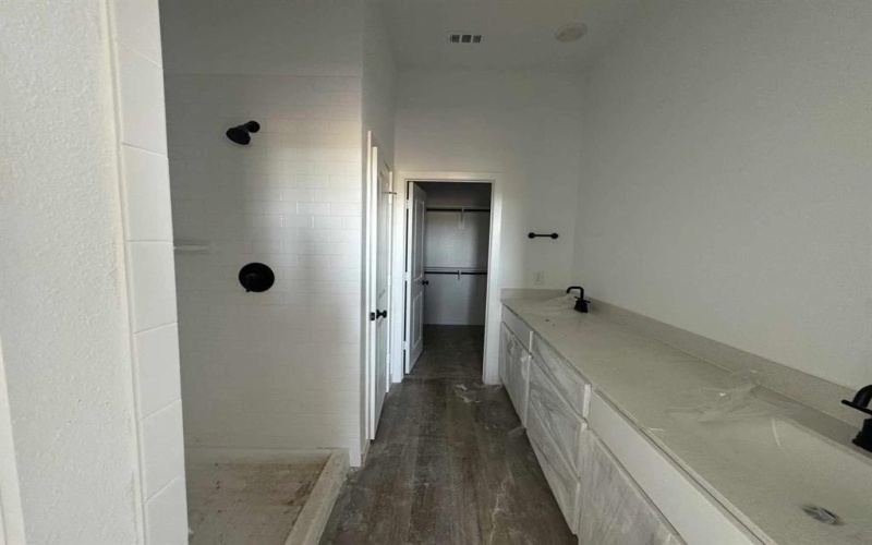1013 Handel Road, Forney, TX 75126, 3 Bedrooms Bedrooms, ,2 BathroomsBathrooms,Residential,For Sale,1013 Handel Road,0,21090636