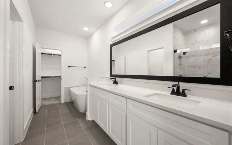 405 Newpark Boulevard, DeSoto, TX 75115, 4 Habitaciones Habitaciones , ,3 BañosBaños,Residential,En Venta,405 Newpark Boulevard,0,21090640