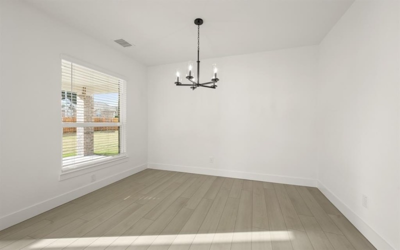 405 Newpark Boulevard, DeSoto, TX 75115, 4 Habitaciones Habitaciones , ,3 BañosBaños,Residential,En Venta,405 Newpark Boulevard,0,21090640