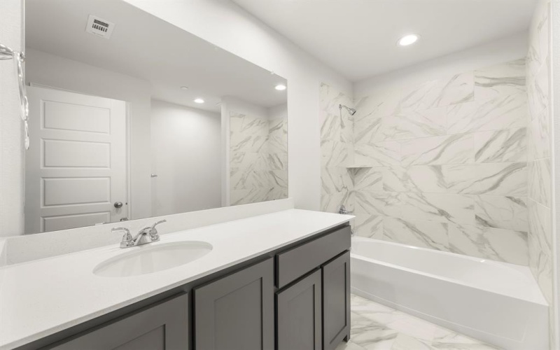 6949 Mustang Isle Drive, Dallas, TX 75228, 3 Bedrooms Bedrooms, ,2 BathroomsBathrooms,Residential,For Sale,6949 Mustang Isle Drive,0,21090669