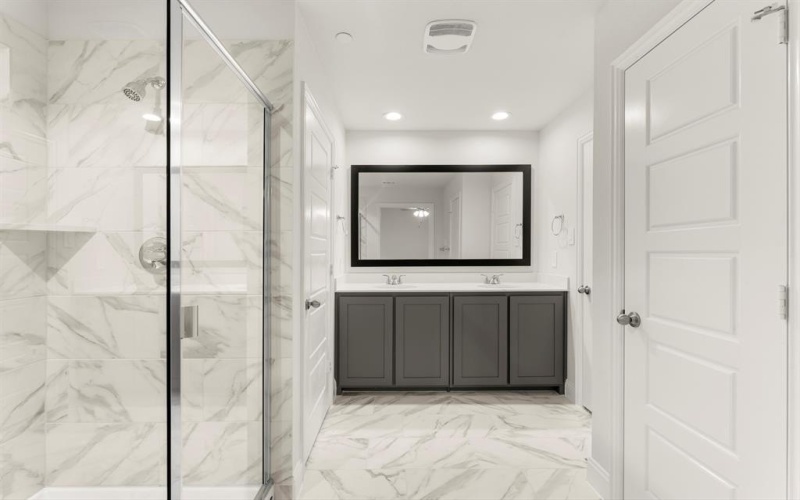 6949 Mustang Isle Drive, Dallas, TX 75228, 3 Bedrooms Bedrooms, ,2 BathroomsBathrooms,Residential,For Sale,6949 Mustang Isle Drive,0,21090669