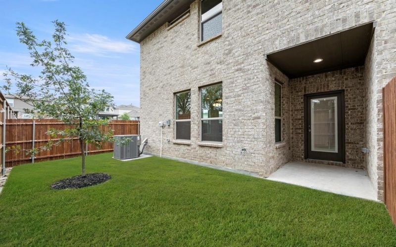 6949 Mustang Isle Drive, Dallas, TX 75228, 3 Bedrooms Bedrooms, ,2 BathroomsBathrooms,Residential,For Sale,6949 Mustang Isle Drive,0,21090669