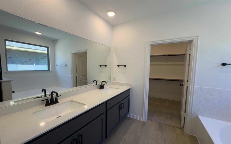 1012 Colgate Circle, Princeton, TX 75407, 4 Habitaciones Habitaciones , ,3 BañosBaños,Residential,En Venta,1012 Colgate Circle,0,21090722