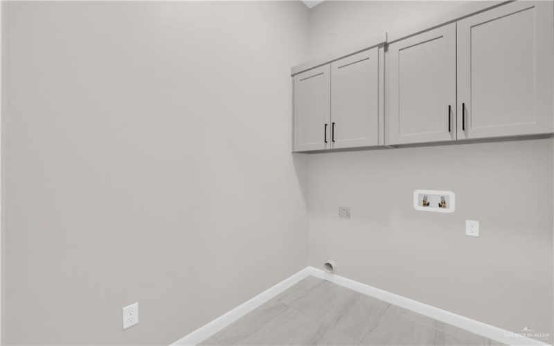 2516 Zinnia Street, Mission, TX 78574, 4 Habitaciones Habitaciones , ,3 BañosBaños,Residential,En Venta,2516 Zinnia Street,466973