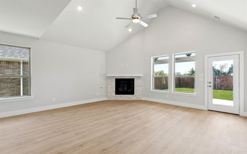 420 Lost Creek Trail, Waxahachie, TX 75165, 4 Bedrooms Bedrooms, ,3 BathroomsBathrooms,Residential,For Sale,420 Lost Creek Trail,0,21090738