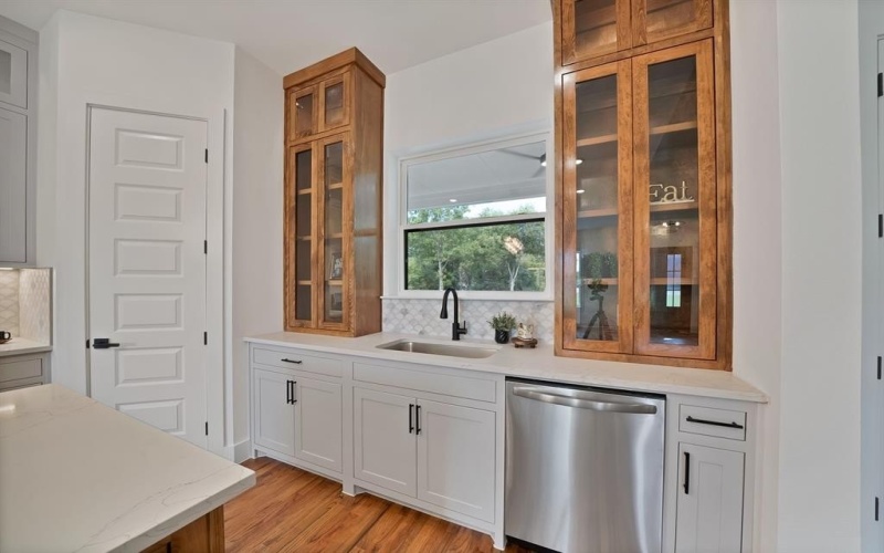 242 Oakwood Drive, Lancaster, TX 75146, 4 Bedrooms Bedrooms, ,3 BathroomsBathrooms,Residential,For Sale,242 Oakwood Drive,0,21090745