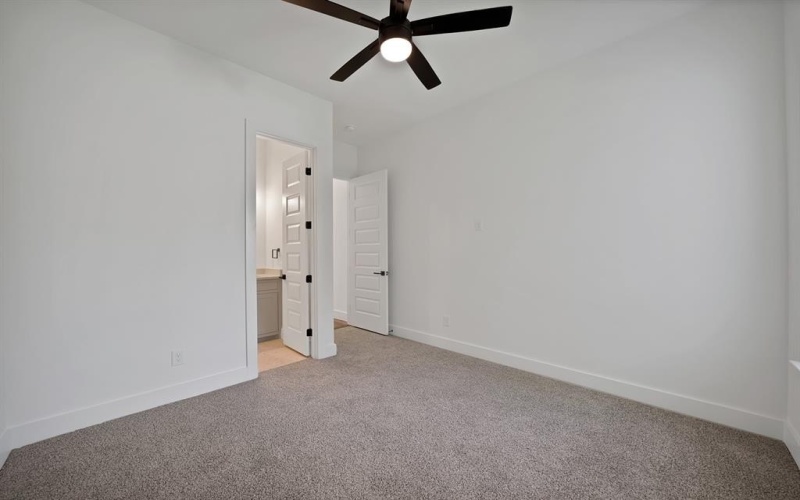 242 Oakwood Drive, Lancaster, TX 75146, 4 Bedrooms Bedrooms, ,3 BathroomsBathrooms,Residential,For Sale,242 Oakwood Drive,0,21090745