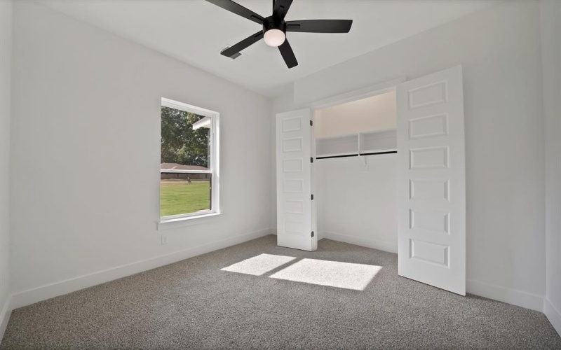 242 Oakwood Drive, Lancaster, TX 75146, 4 Bedrooms Bedrooms, ,3 BathroomsBathrooms,Residential,For Sale,242 Oakwood Drive,0,21090745