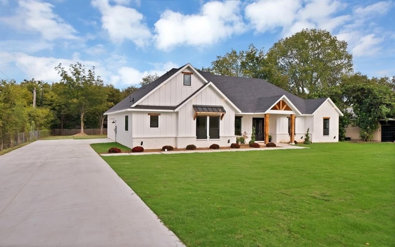 242 Oakwood Drive, Lancaster, TX 75146, 4 Bedrooms Bedrooms, ,3 BathroomsBathrooms,Residential,For Sale,242 Oakwood Drive,0,21090745