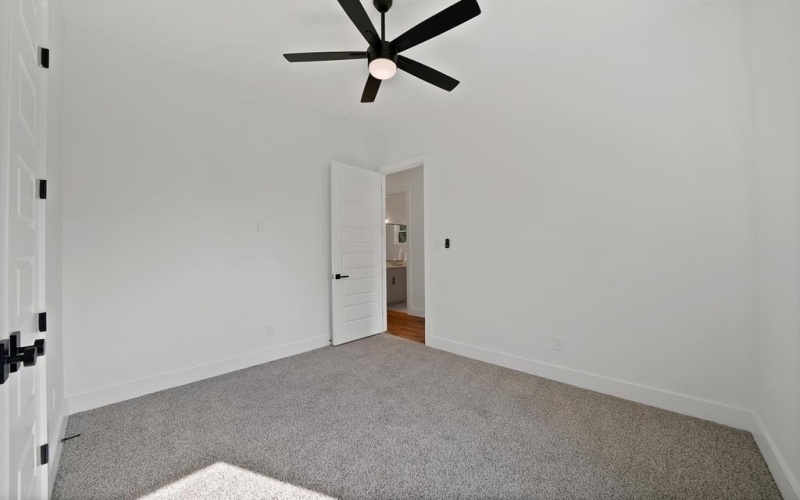 242 Oakwood Drive, Lancaster, TX 75146, 4 Bedrooms Bedrooms, ,3 BathroomsBathrooms,Residential,For Sale,242 Oakwood Drive,0,21090745