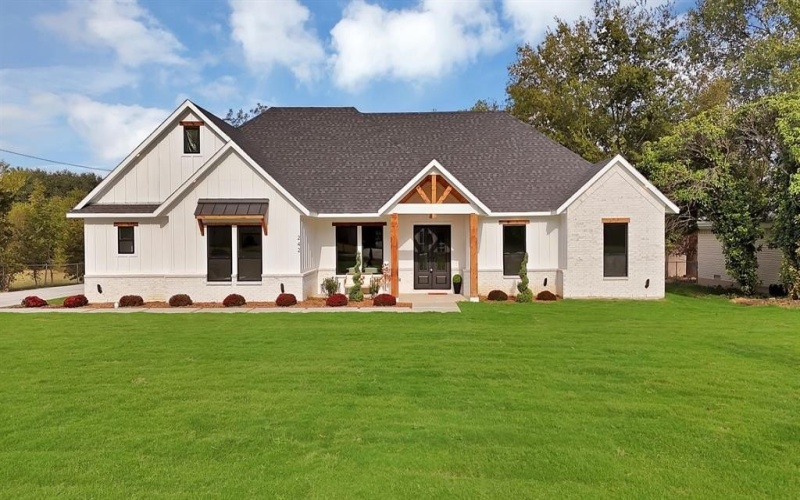 242 Oakwood Drive, Lancaster, TX 75146, 4 Bedrooms Bedrooms, ,3 BathroomsBathrooms,Residential,For Sale,242 Oakwood Drive,0,21090745