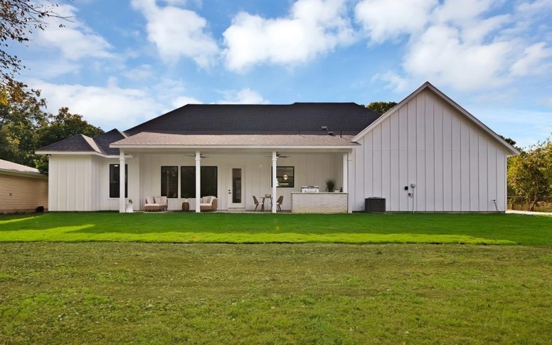 242 Oakwood Drive, Lancaster, TX 75146, 4 Bedrooms Bedrooms, ,3 BathroomsBathrooms,Residential,For Sale,242 Oakwood Drive,0,21090745