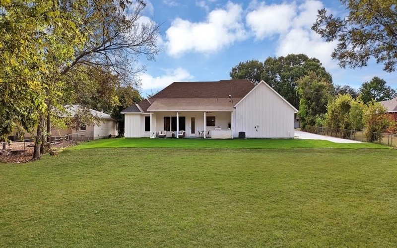 242 Oakwood Drive, Lancaster, TX 75146, 4 Bedrooms Bedrooms, ,3 BathroomsBathrooms,Residential,For Sale,242 Oakwood Drive,0,21090745