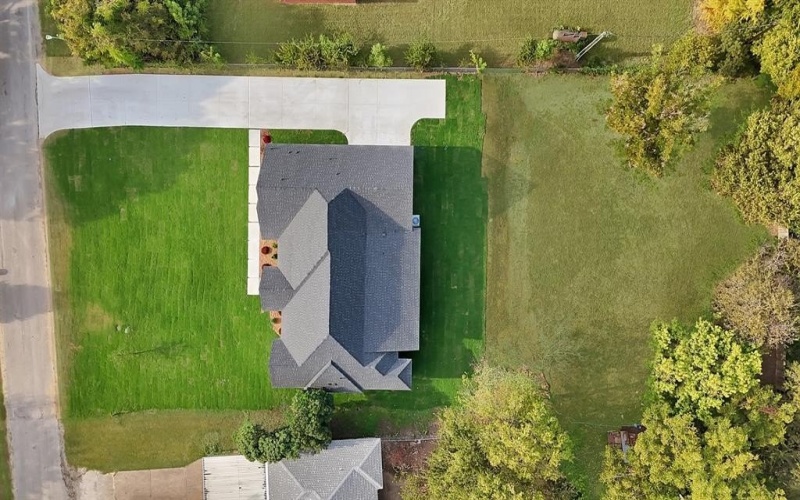 242 Oakwood Drive, Lancaster, TX 75146, 4 Bedrooms Bedrooms, ,3 BathroomsBathrooms,Residential,For Sale,242 Oakwood Drive,0,21090745