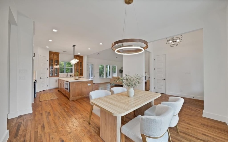 242 Oakwood Drive, Lancaster, TX 75146, 4 Bedrooms Bedrooms, ,3 BathroomsBathrooms,Residential,For Sale,242 Oakwood Drive,0,21090745