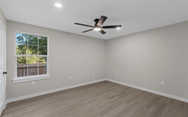 1105 N 11th Street, Waco, TX 76707, 6 Bedrooms Bedrooms, ,5 BathroomsBathrooms,Residential Multi Family,For Sale,1105 N 11th Street,0,21090777