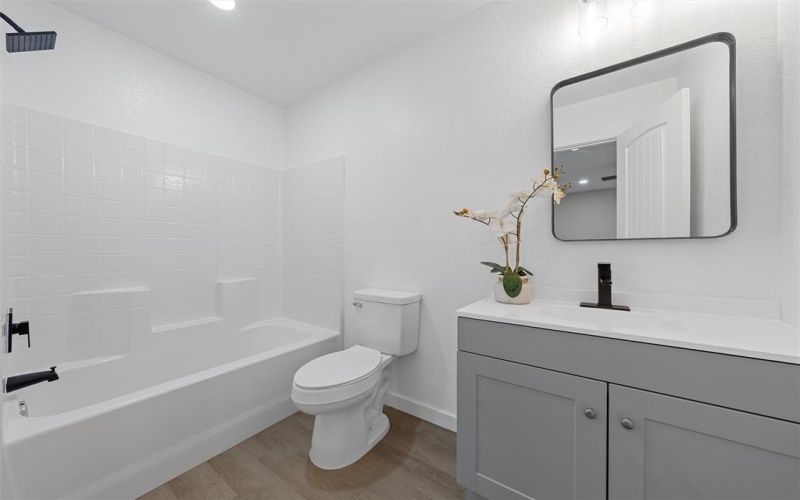 1105 N 11th Street, Waco, TX 76707, 6 Bedrooms Bedrooms, ,5 BathroomsBathrooms,Residential Multi Family,For Sale,1105 N 11th Street,0,21090777