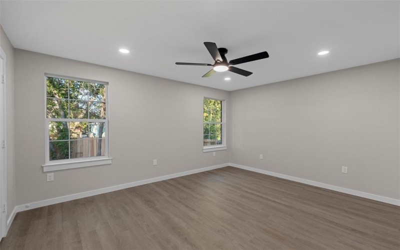 1105 N 11th Street, Waco, TX 76707, 6 Bedrooms Bedrooms, ,5 BathroomsBathrooms,Residential Multi Family,For Sale,1105 N 11th Street,0,21090777