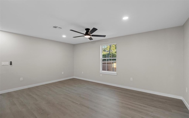 1105 N 11th Street, Waco, TX 76707, 6 Bedrooms Bedrooms, ,5 BathroomsBathrooms,Residential Multi Family,For Sale,1105 N 11th Street,0,21090777