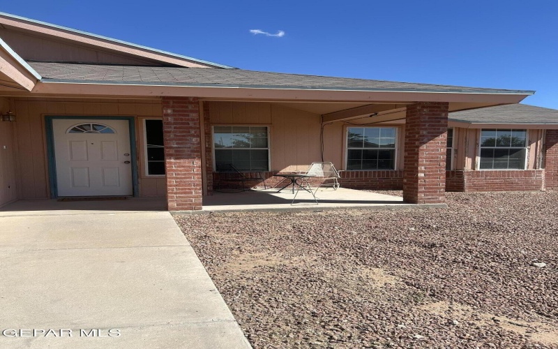 440 KATHERINE Drive, Horizon City, TX 79928, 4 Habitaciones Habitaciones , ,2 BañosBaños,Residential,En Venta,440 KATHERINE Drive,0,932282