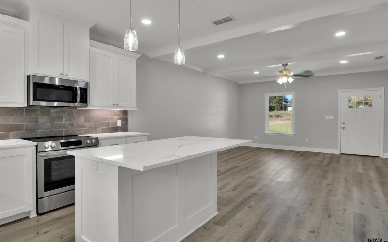 614 N COMMERCE, Overton, TX 75684, 3 Bedrooms Bedrooms, ,2 BathroomsBathrooms,Residential,For Sale,614 N COMMERCE,0,25015450