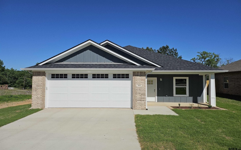 614 N COMMERCE, Overton, TX 75684, 3 Bedrooms Bedrooms, ,2 BathroomsBathrooms,Residential,For Sale,614 N COMMERCE,0,25015450