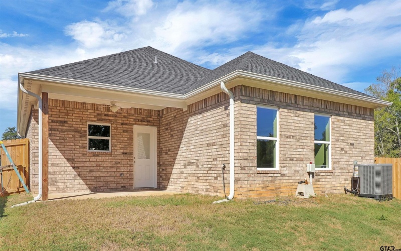 614 N COMMERCE, Overton, TX 75684, 3 Bedrooms Bedrooms, ,2 BathroomsBathrooms,Residential,For Sale,614 N COMMERCE,0,25015450