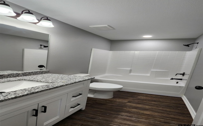 20136 E FM 837, Frankston, TX 75763, 3 Habitaciones Habitaciones , ,2 BañosBaños,Granja,En Venta,20136 E FM 837,0,25015452