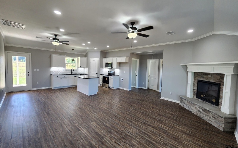 20136 E FM 837, Frankston, TX 75763, 3 Habitaciones Habitaciones , ,2 BañosBaños,Granja,En Venta,20136 E FM 837,0,25015452