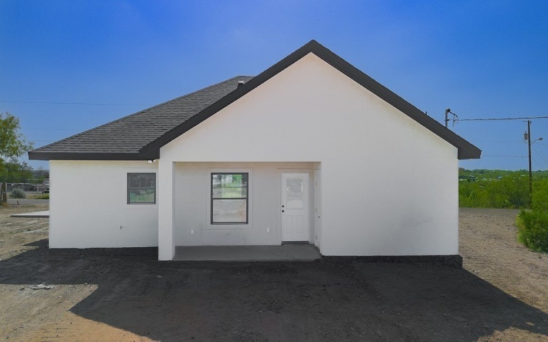 208 ghost rider, Eagle Pass, TX 78852, 3 Bedrooms Bedrooms, ,2 BathroomsBathrooms,Residential,For Sale,208 ghost rider,0,81574