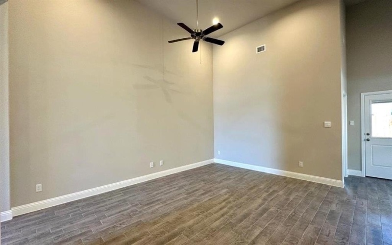 1620 SWALLOW Street, Denton, TX 76205, 4 Habitaciones Habitaciones , ,2 BañosBaños,Residential,En Venta,1620 SWALLOW Street,0,21088571