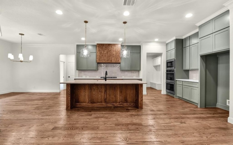 405 Wind Pump Alley, Weatherford, TX 76085, 4 Bedrooms Bedrooms, ,3 BathroomsBathrooms,Residential,For Sale,405 Wind Pump Alley,0,21088618