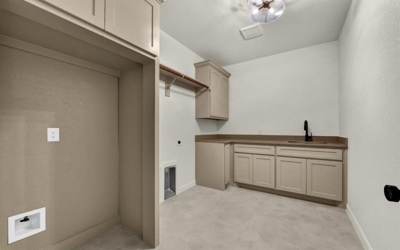 405 Wind Pump Alley, Weatherford, TX 76085, 4 Bedrooms Bedrooms, ,3 BathroomsBathrooms,Residential,For Sale,405 Wind Pump Alley,0,21088618