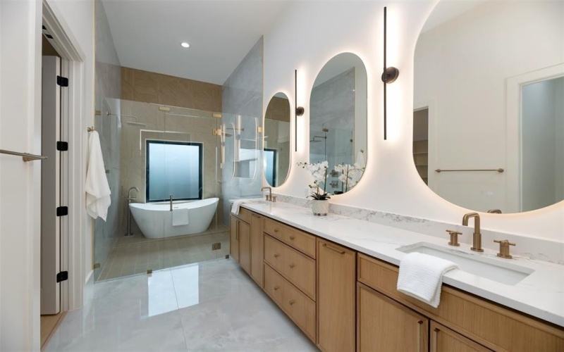 6038 Prospect Avenue, Dallas, TX 75206, 5 Bedrooms Bedrooms, ,6 BathroomsBathrooms,Residential,For Sale,6038 Prospect Avenue,0,21089774