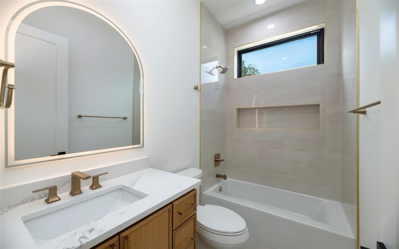 6038 Prospect Avenue, Dallas, TX 75206, 5 Bedrooms Bedrooms, ,6 BathroomsBathrooms,Residential,For Sale,6038 Prospect Avenue,0,21089774