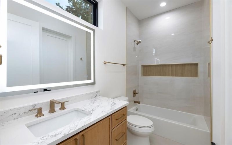 6038 Prospect Avenue, Dallas, TX 75206, 5 Bedrooms Bedrooms, ,6 BathroomsBathrooms,Residential,For Sale,6038 Prospect Avenue,0,21089774