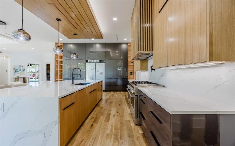 3542 Regent Drive, Dallas, TX 75229, 5 Bedrooms Bedrooms, ,7 BathroomsBathrooms,Residential,For Sale,3542 Regent Drive,0,21090799