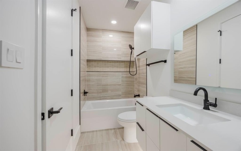 3542 Regent Drive, Dallas, TX 75229, 5 Bedrooms Bedrooms, ,7 BathroomsBathrooms,Residential,For Sale,3542 Regent Drive,0,21090799