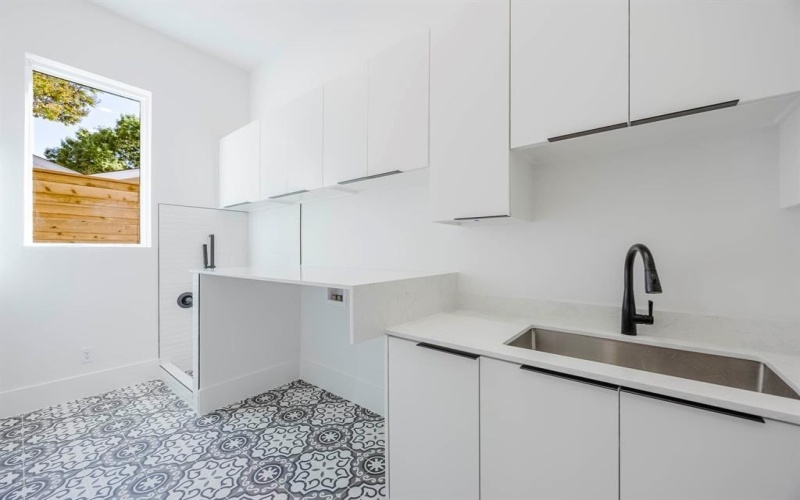 3542 Regent Drive, Dallas, TX 75229, 5 Bedrooms Bedrooms, ,7 BathroomsBathrooms,Residential,For Sale,3542 Regent Drive,0,21090799