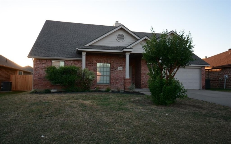 3004 Glenwood Court, Aubrey, TX 76227, 4 Bedrooms Bedrooms, ,2 BathroomsBathrooms,Residential,For Sale,3004 Glenwood Court,0,21090928