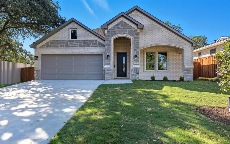 2513 Laurel Street, Grand Prairie, TX 75050, 4 Bedrooms Bedrooms, ,2 BathroomsBathrooms,Residential,For Sale,2513 Laurel Street,0,21090985