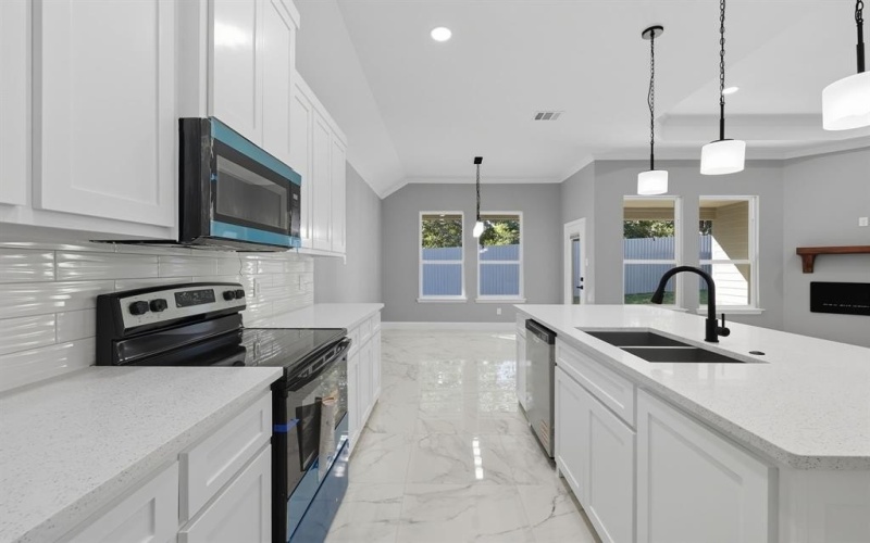 2513 Laurel Street, Grand Prairie, TX 75050, 4 Bedrooms Bedrooms, ,2 BathroomsBathrooms,Residential,For Sale,2513 Laurel Street,0,21090985
