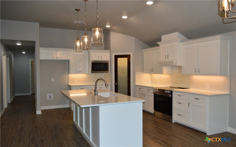 174 County Road 3154, Kempner, TX 76539, 4 Bedrooms Bedrooms, ,2 BathroomsBathrooms,Residential,For Sale,174 County Road 3154,0,595741