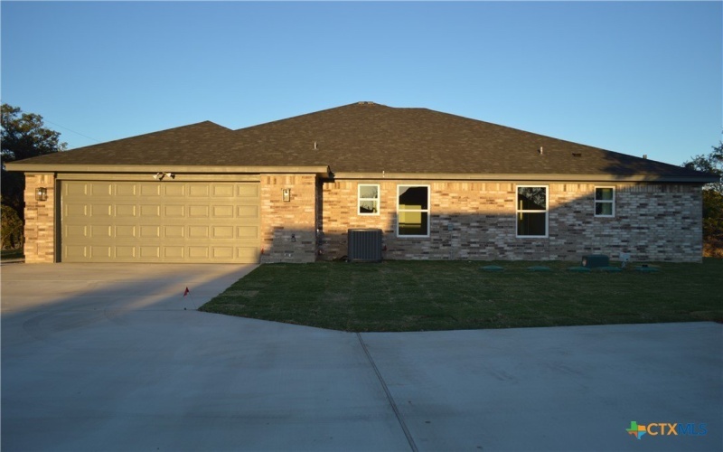 174 County Road 3154, Kempner, TX 76539, 4 Bedrooms Bedrooms, ,2 BathroomsBathrooms,Residential,For Sale,174 County Road 3154,0,595741