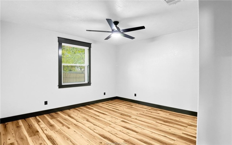 309 West 9th Street, Hearne, TX 77859, 3 Habitaciones Habitaciones , ,2 BañosBaños,Residential,En Venta,309 West 9th Street,0,25010985