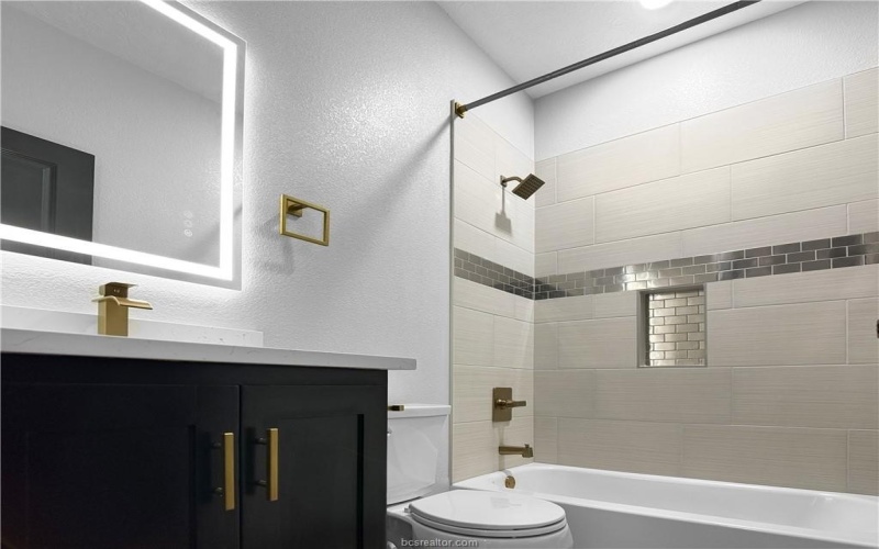 309 West 9th Street, Hearne, TX 77859, 3 Habitaciones Habitaciones , ,2 BañosBaños,Residential,En Venta,309 West 9th Street,0,25010985
