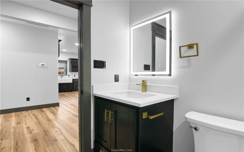 309 West 9th Street, Hearne, TX 77859, 3 Habitaciones Habitaciones , ,2 BañosBaños,Residential,En Venta,309 West 9th Street,0,25010985